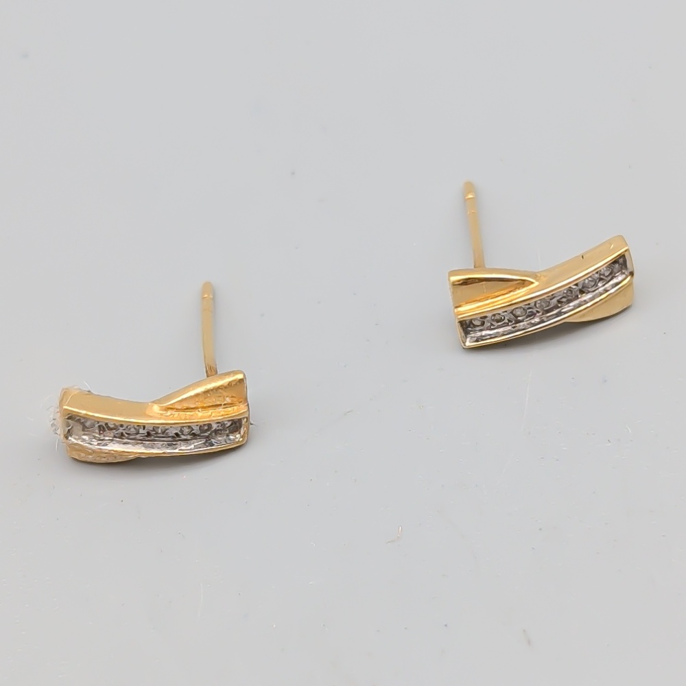 Örhängen i Guld med Diamanter 18K 1.51g 12mm - Bild 2