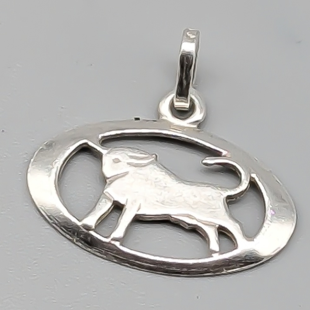 Hänge i Silver Stjärntecken Oxen S925 0.86g 12mm