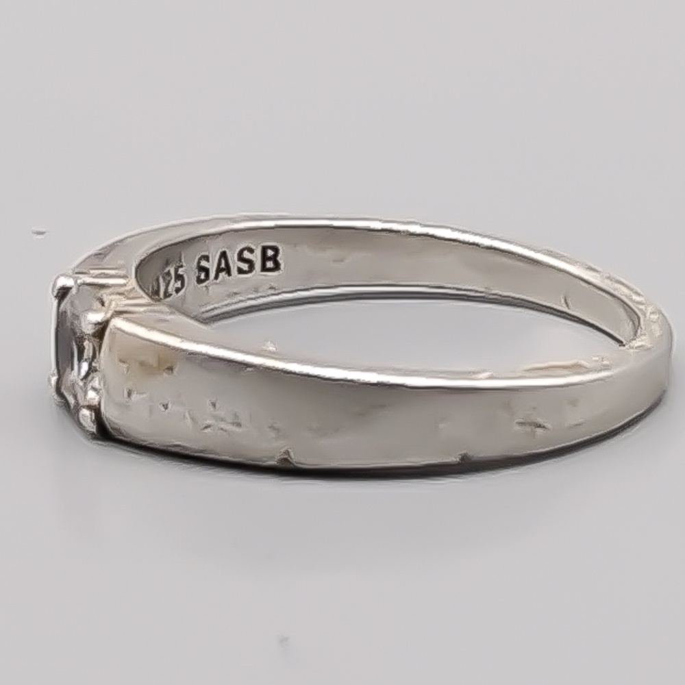 Ring i Silver med Vit Sten S925 2.28g 16mm - Bild 2