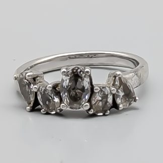 Ring i Silver med Vita Stenar S925 2.71g 17mm