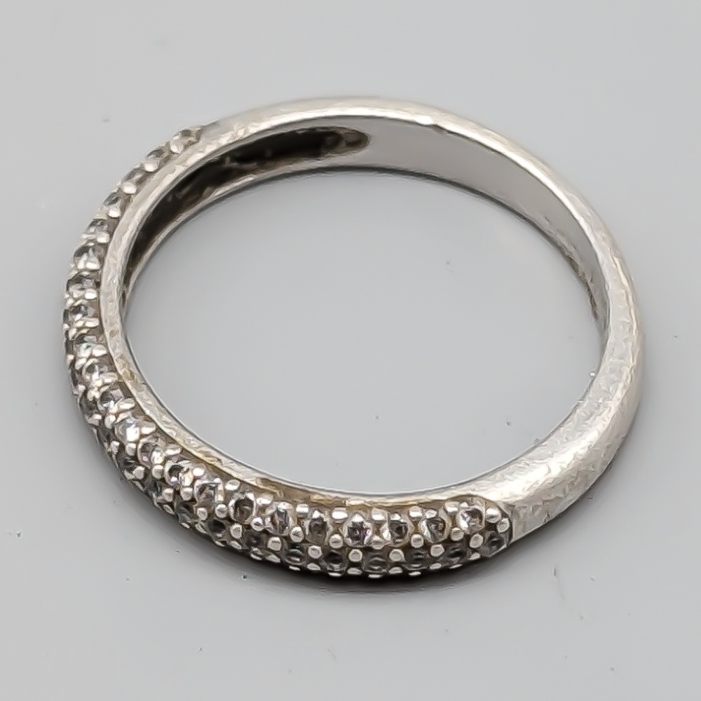 Ring i Silver med Vita Stenar S925 2.3g 18mm - Bild 3