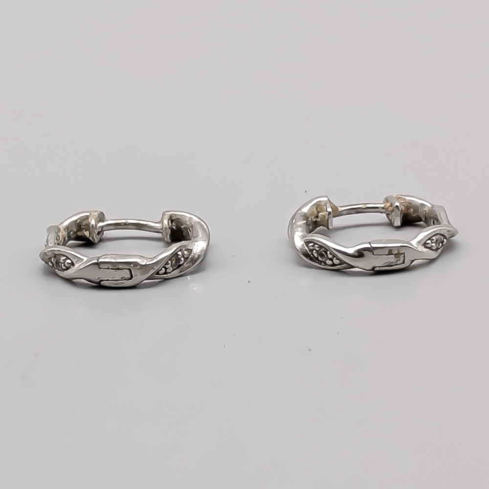 Creoler i Silver med Vita Stenar S925 2.3g 16mm - Bild 2