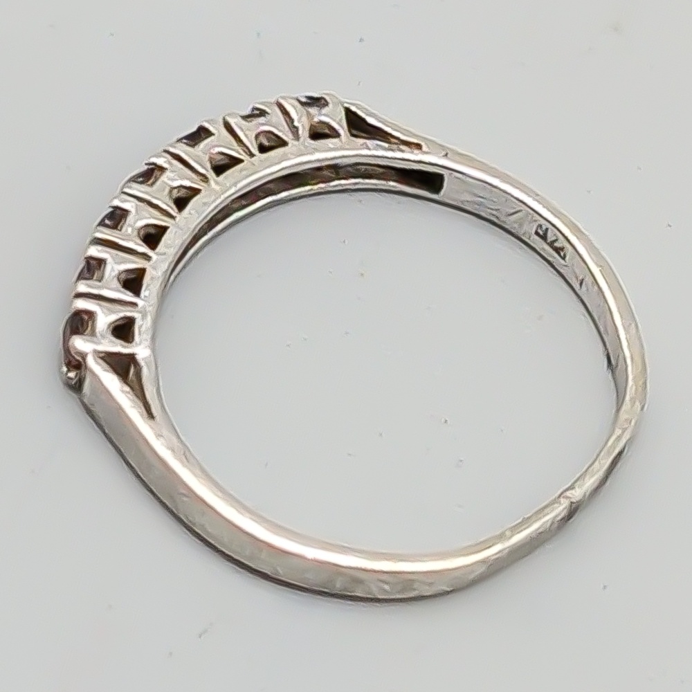 Ring i Silver med Granater S925 1.37g 17mm - Bild 2