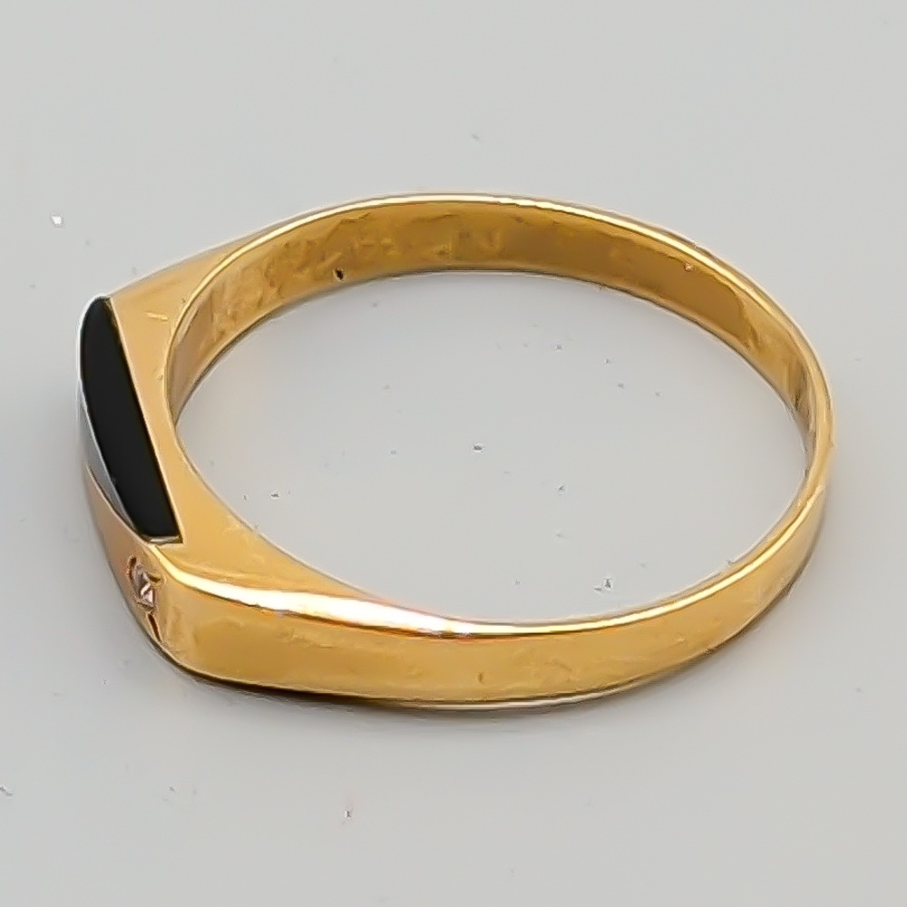 Ring i Guld med Svart och Vit Sten 18K 1.87g 18mm - Bild 2