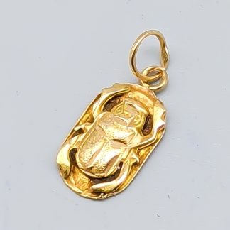 Hänge i Guld Skarabé 18K 0.8g 18mm