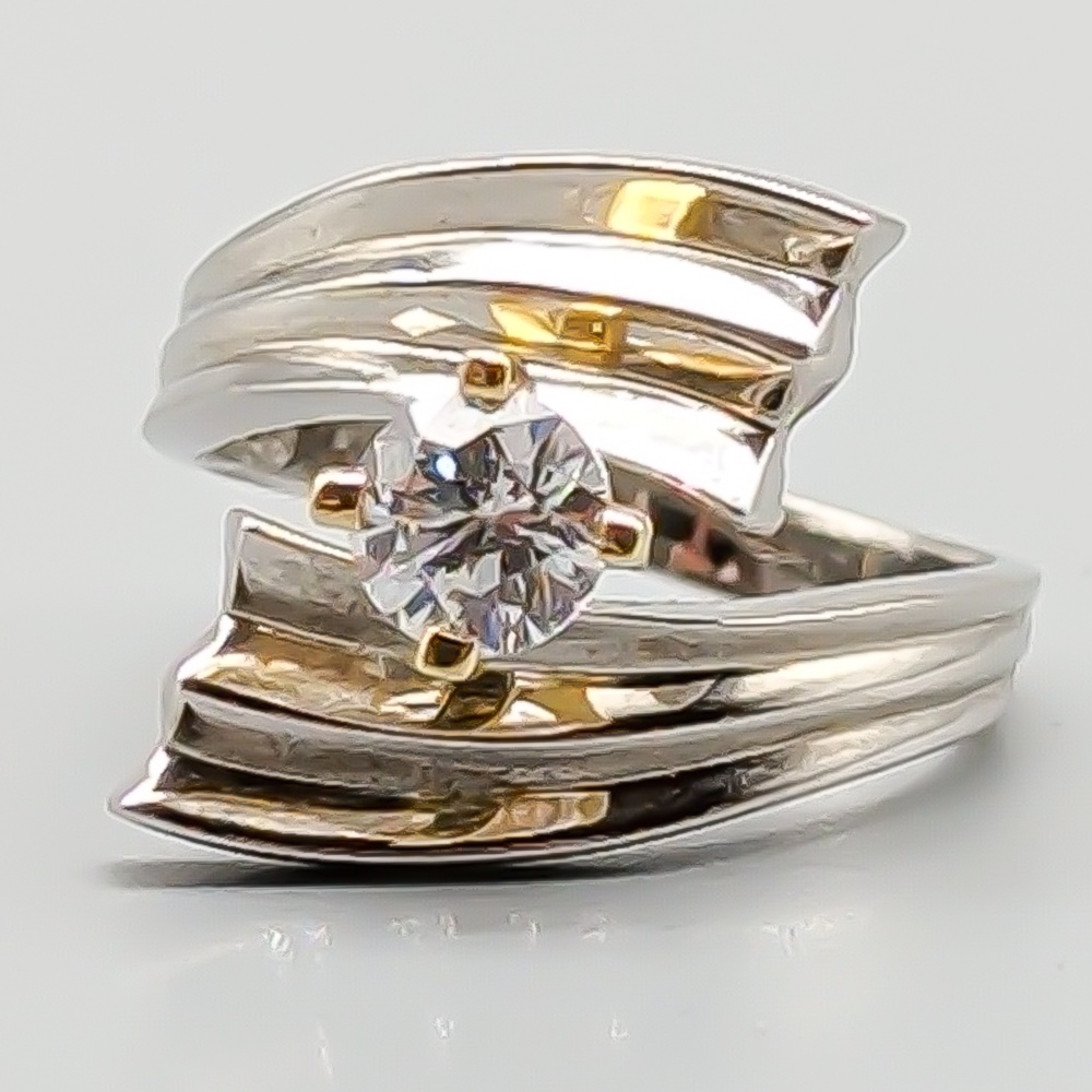 Ring i Flerfärgat Guld med Vit Sten 14K 5.8g