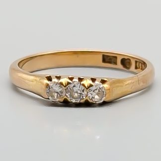 Trestensring i Guld med Diamanter 18K 2.41g 16.75mm