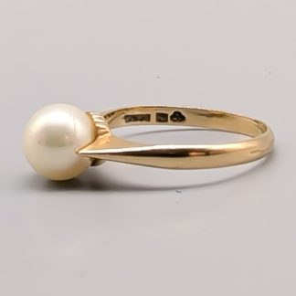 Ring i Guld med Odlad Pärla 18K 2.14g 15.75mm