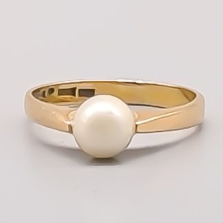 Ring i Guld med Odlad Pärla 18K 3.33g 18mm