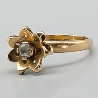 Ring i Guld med Vit Sten 18K 3.05g 17mm