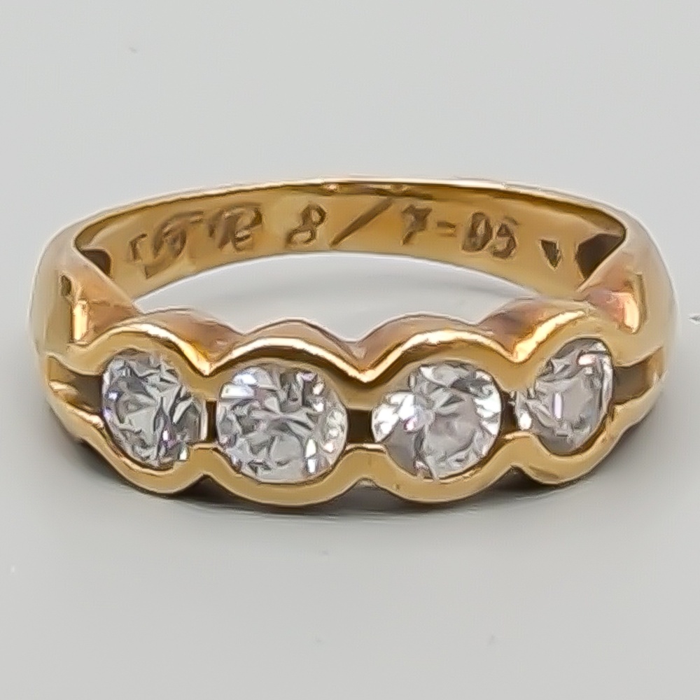 Ring i Guld med Vita Stenar 18K 3.54g 15.75mm - Bild 2
