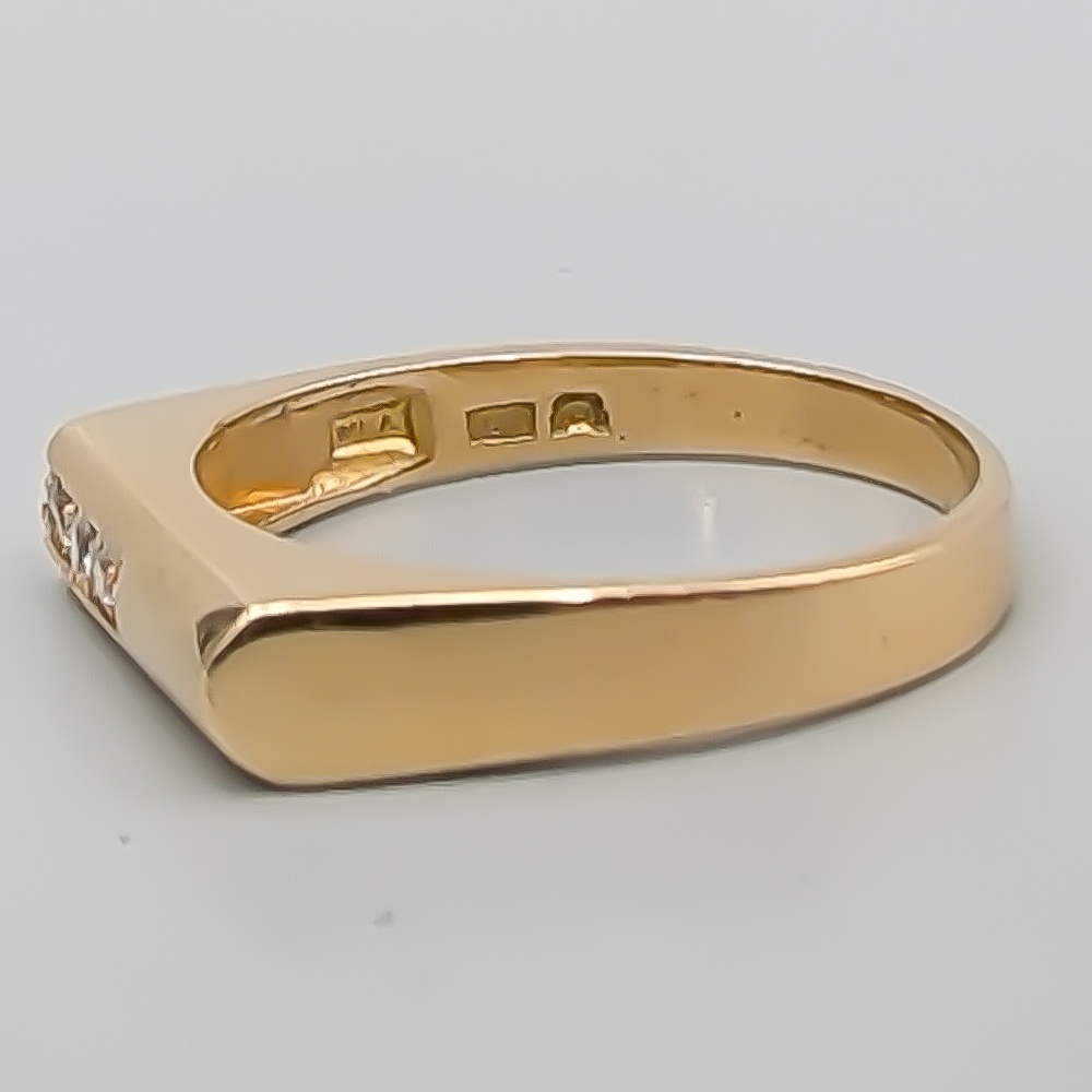 Ring i Guld med Vita Stenar 18K 3.58g 18.75mm - Bild 3
