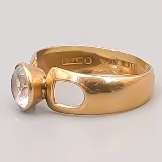 Ring i Guld med Vit Sten 18K 1.85g 16mm