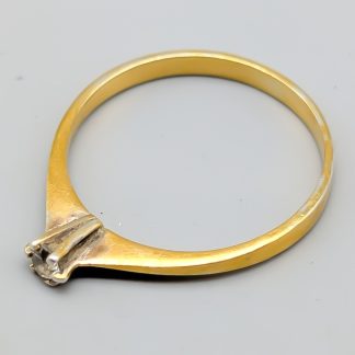 Solitärring i Förgyllt Silver med Vit Sten S830 1.41g 18.5mm