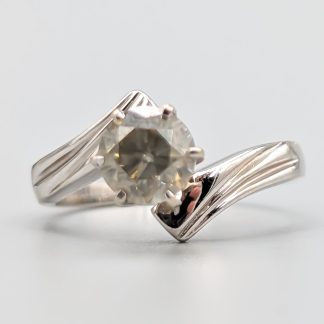 Diamantring i Vitguld med Champagnediamant-1