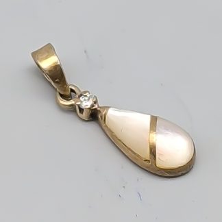 Hänge i Silver med Pärlemor och Vit Sten S830 0.91g 15mm