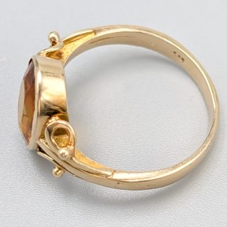 Ring i Guld med Gul Sten-0