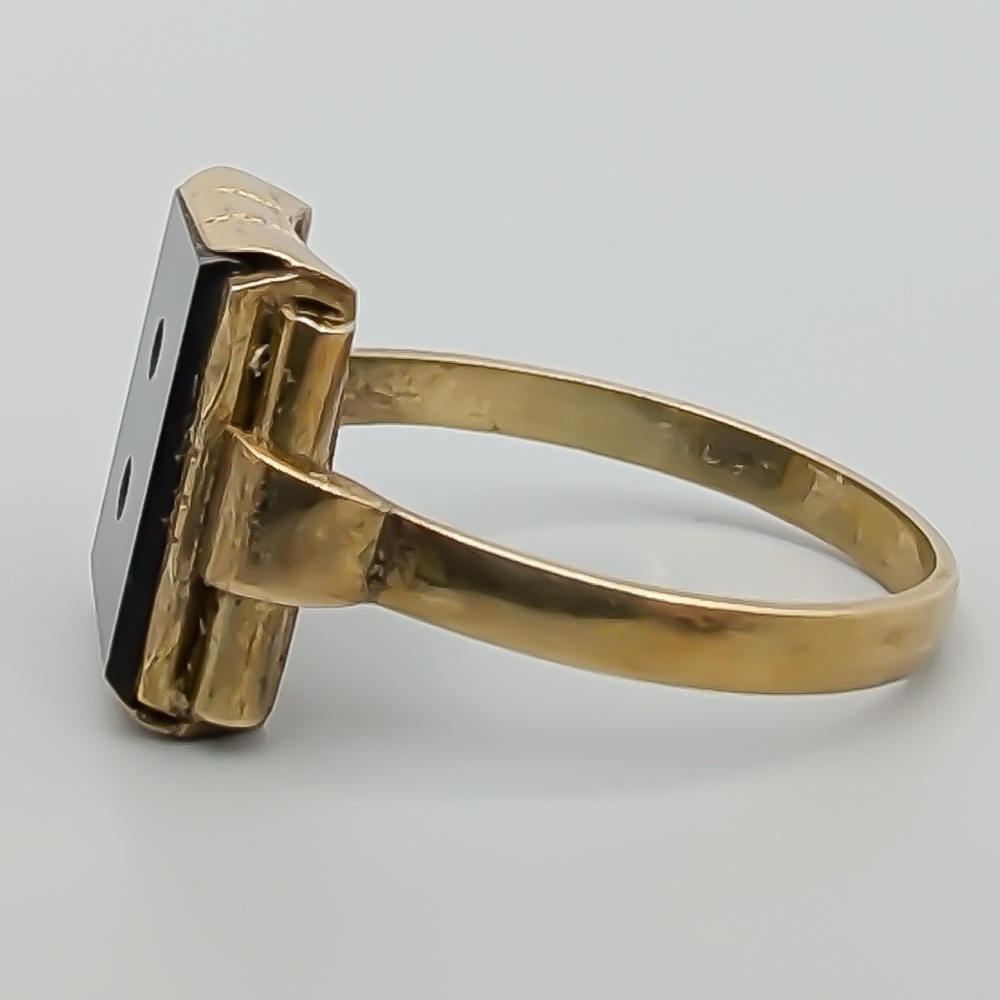 Ring i Guld med Svart Sten 14K 3.62g 19.25mm - Bild 3