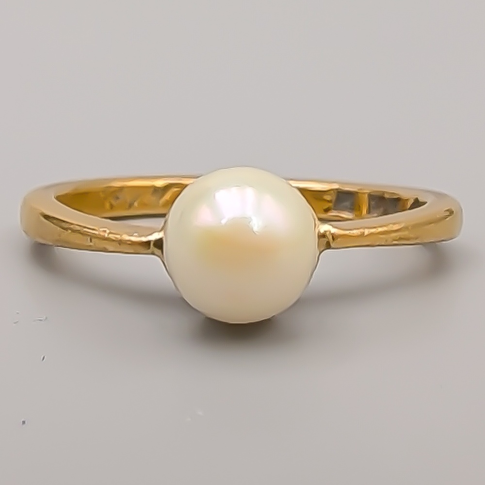 Ring i Guld med Odlad Pärla 23K 3.26g 16mm