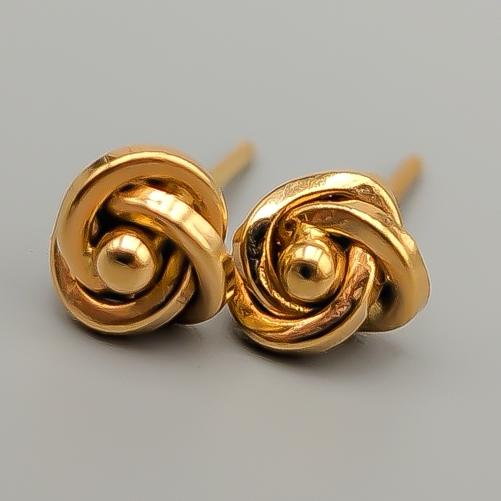 Örhängen i Guld 18K 0.46g 6mm