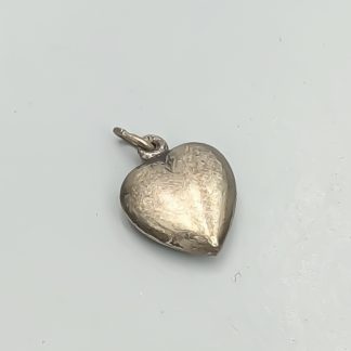 Hänge i Silver Hjärta S830 1.06g 16mm