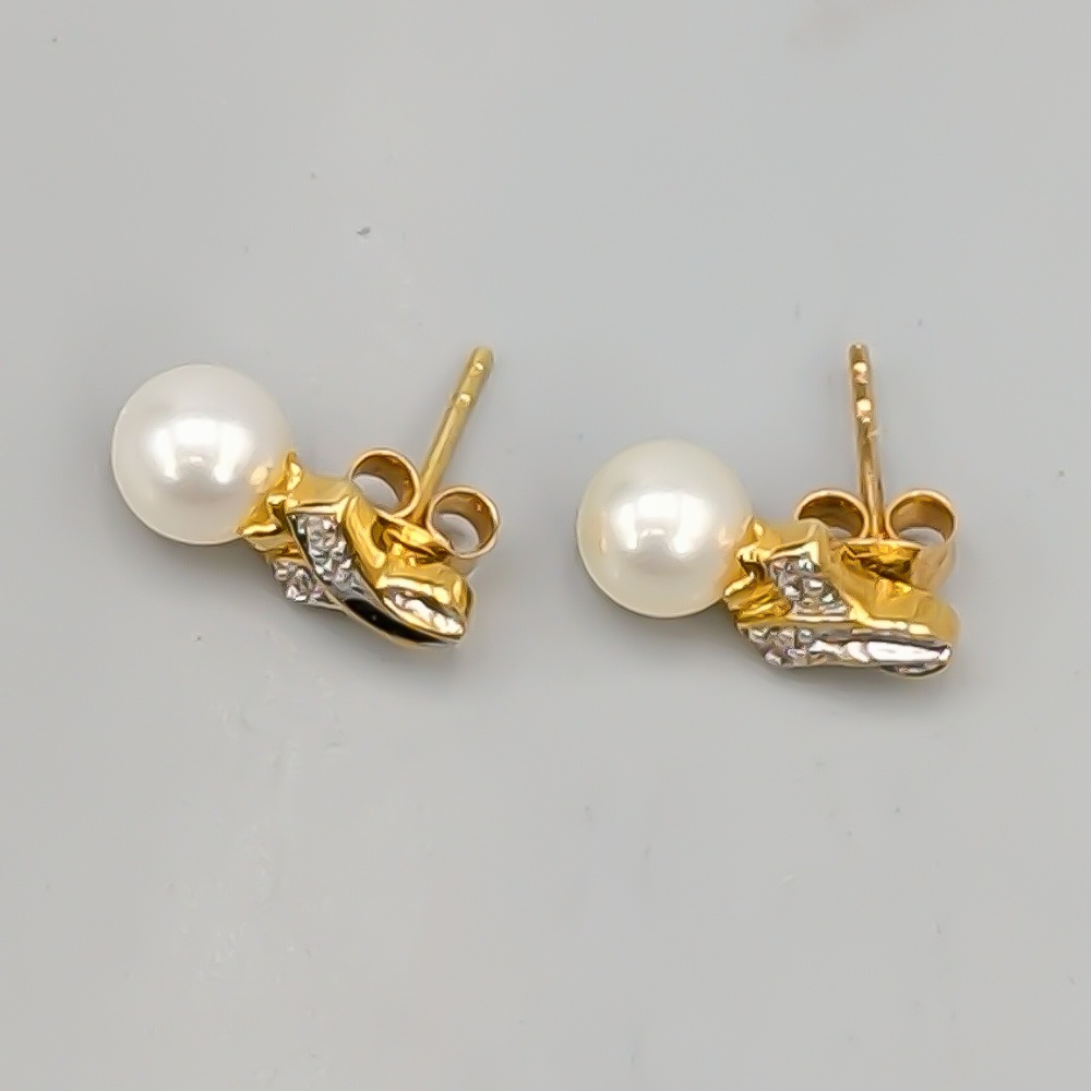 Diamantörhängen i Guld med Odlade Pärlor 18K 2.6g 13mm - Bild 2