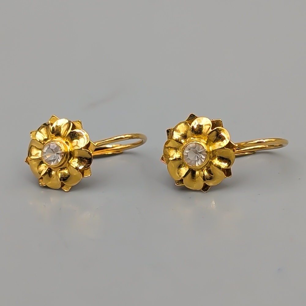 Örhängen i Guld med Blommor med Vita Stenar 18K 2.01g 16mm