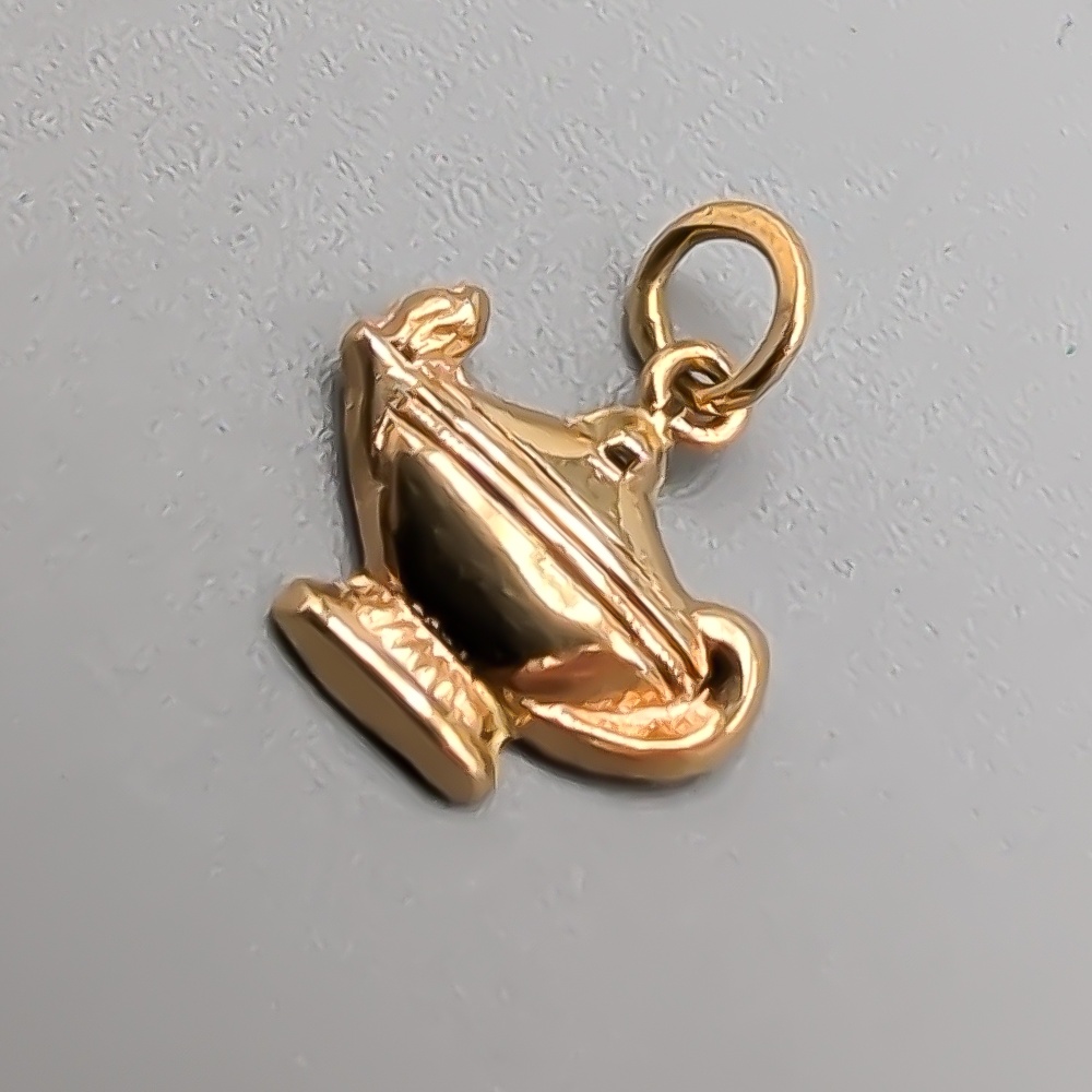 Hänge i Guld Lampa 18K 0.42g 11mm