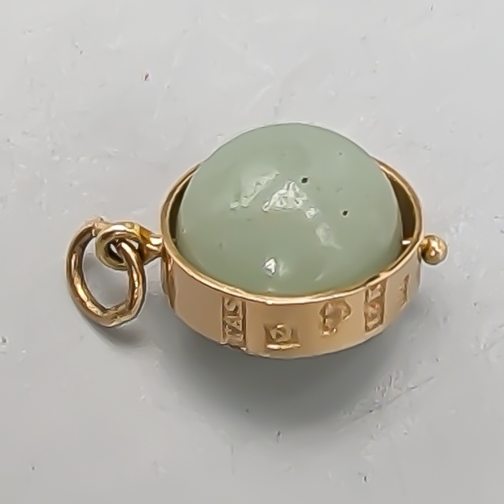 Hänge i Guld med Grön Sten 18K 1.73g 15mm - Bild 2