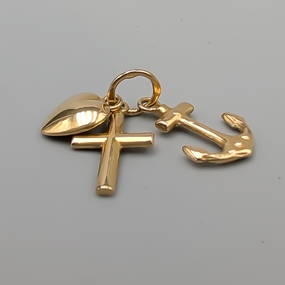 Hänge i Guld Tro Hopp och Kärlek 18K 0.8g 17mm