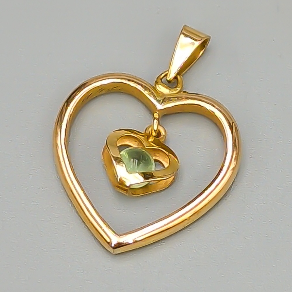 Hänge i Guld Hjärtan med Månadssten Augusti 18K 5.25g 24mm