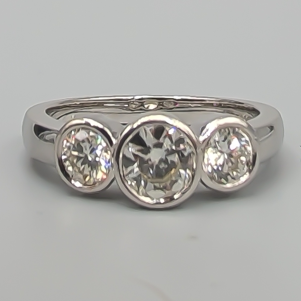 Trestensring i Guld med Diamanter 18K 4.87g 16.75mm