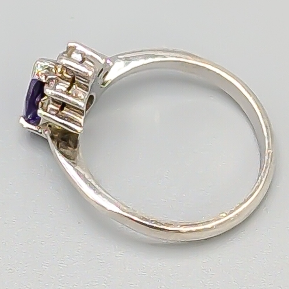 Ring i Silver med Lila och Vita Stenar S925 3.67g 18mm - Bild 3