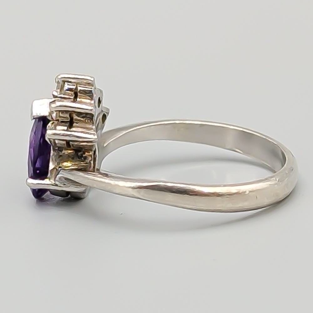 Ring i Silver med Lila och Vita Stenar S925 3.67g 18mm - Bild 2