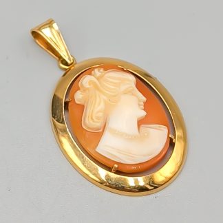 Hänge i Guld med Kamé 18K 2.96g 31mm