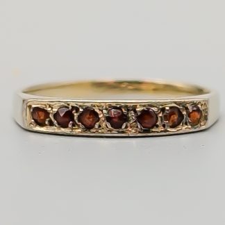 Ring i Silver med Röda Granater S925 1.4g 17.75mm