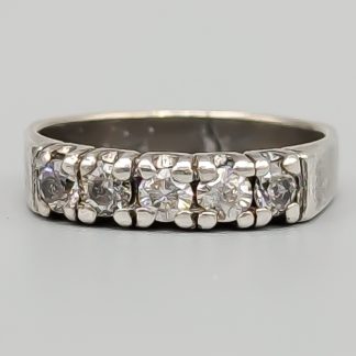 Ring i Silver med Vita Stenar S925 3.24g 16.75mm