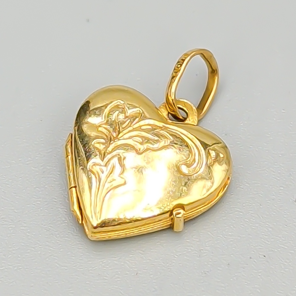 Medaljong i Guld 18K 1.33g 13mm
