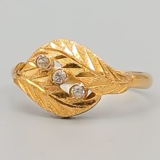 Ring i Guld med Vita Stenar 18K 1.35g 17mm