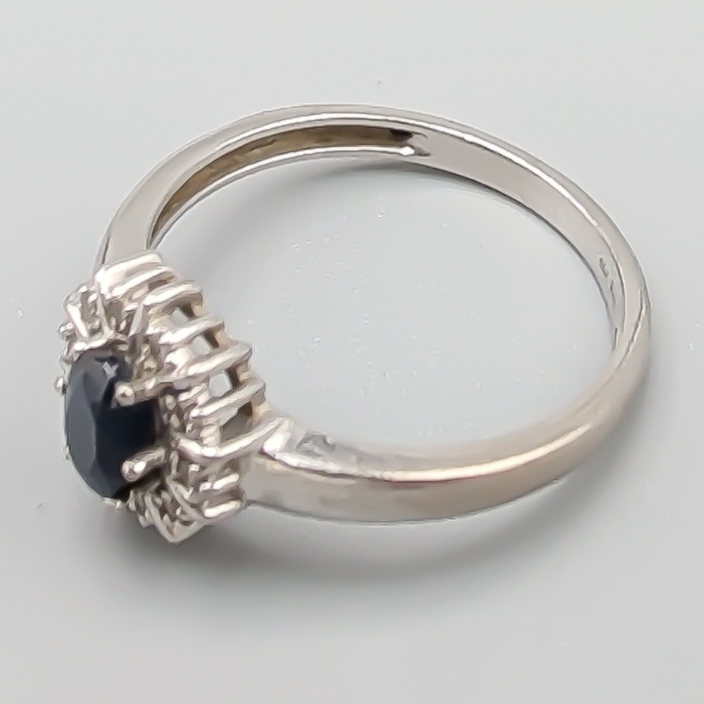 Camoséring i Vitguld med Diamanter och Safir 18K 3.34g 17.75mm - Bild 3