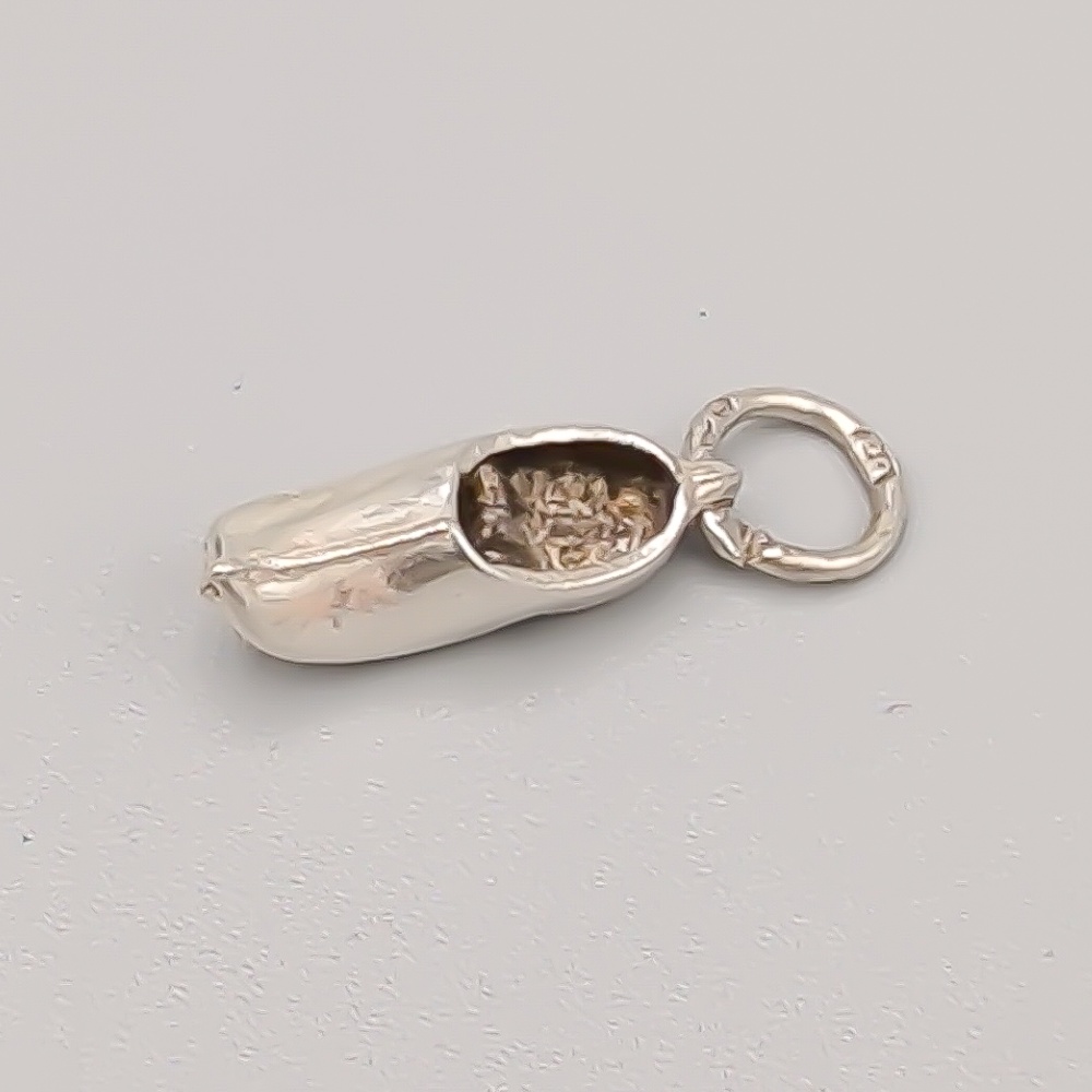 Hänge i Silver Träsko S925 0.55g 15mm