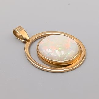 Hänge i Guld med Vit Opal 18K 2.14g 21mm