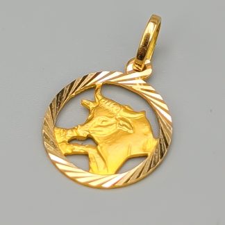 Hänge i Guld Stjärntecken Oxe 18K 2.29g 18mm