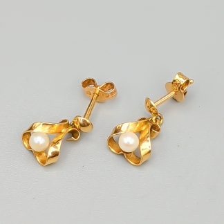 Örhängen i Guld med Odlade Pärlor 18K 1.54g 14mm