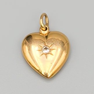 Hänge i Guld med Vit Sten Hjärta 18K 0.99g 15mm