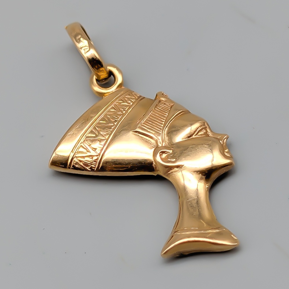 Hänge i Guld Nefertiti 18K 2.27g 28mm