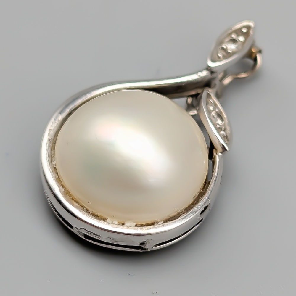 Diamanthänge i Vitguld med Mabépärla 18K 5.43g 27mm - Bild 2