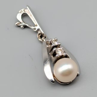 Diamanthänge i Vitguld med Odlad Pärla 18K 1.88g 17mm