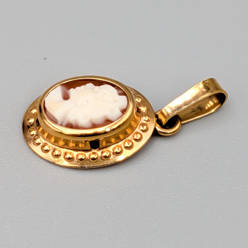 Hänge i Guld med Kamé 18K 0.47g 14mm - Bild 2