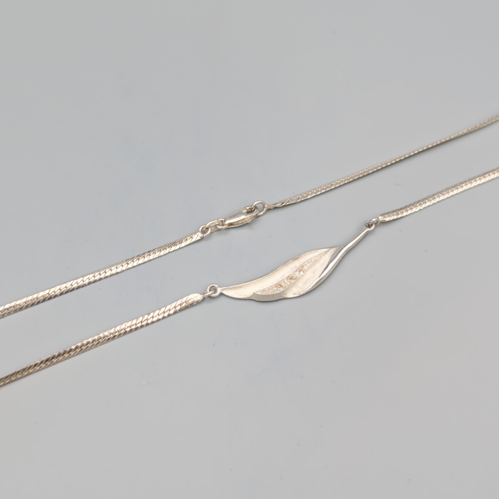 42cm Pressad Pansarlänk i Silver med Integrerat Hänge med Vita Stenar S925 7.09g - Bild 2